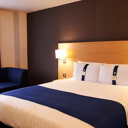 Holiday Inn Express Manchester Airport By Ihg-2